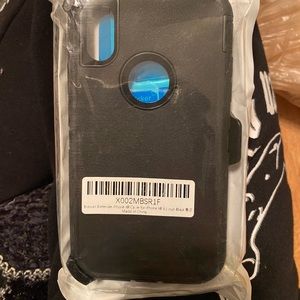 iPhone XR defender case & screen protector